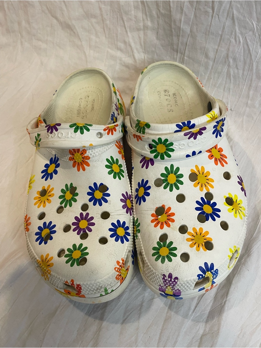 Crocs Classic Platform Floral Daisy Clogs White Women’s Size 10